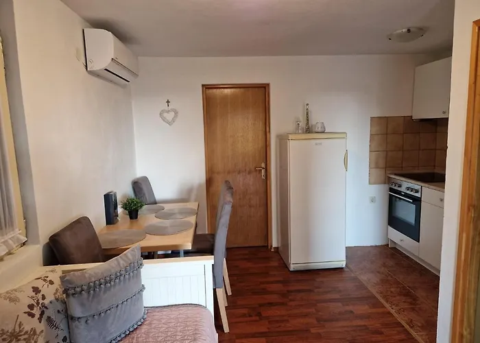 Misic Apartment *
